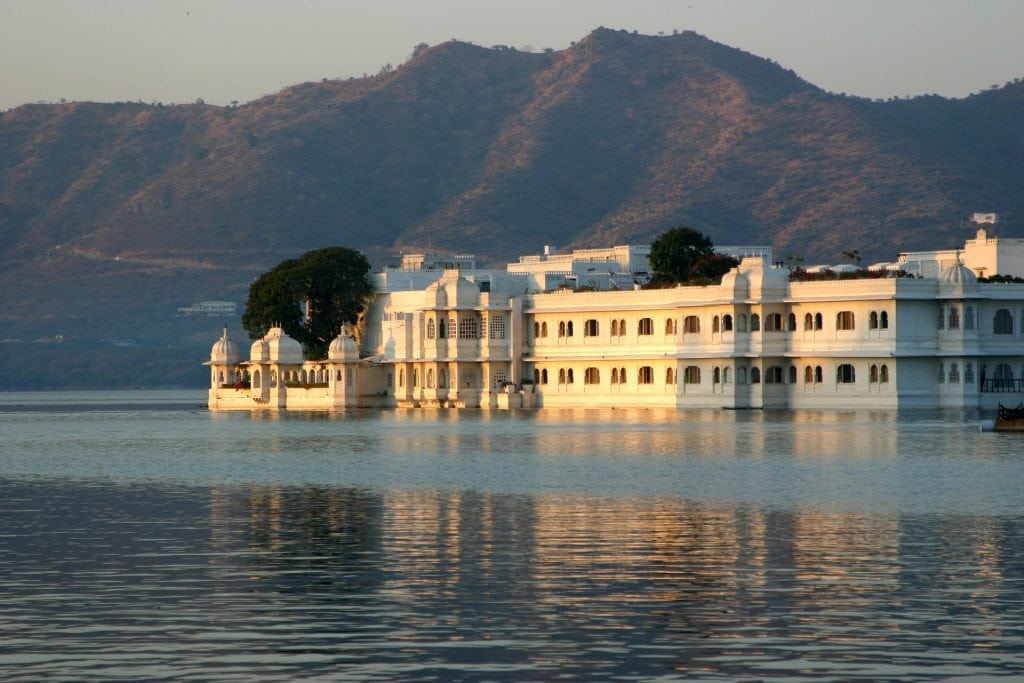 stay in the lake palace Udaipur